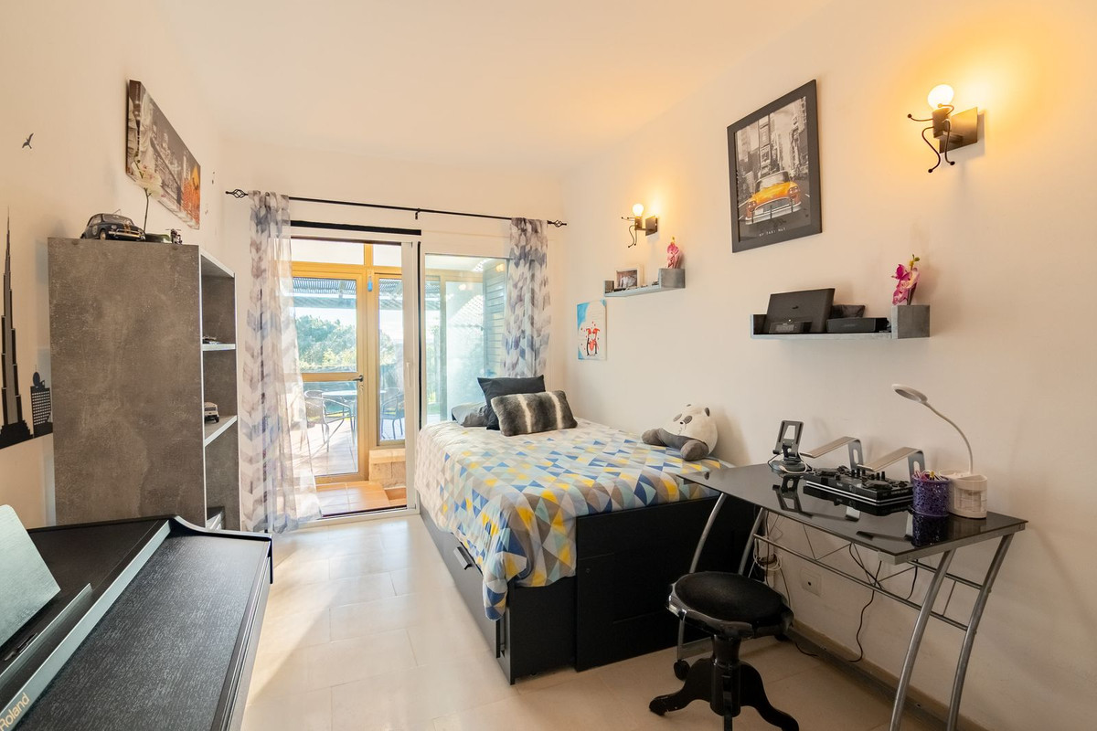 4 Bed Townhouse for sale in Estepona Costa Del Sol, Málaga, Spain