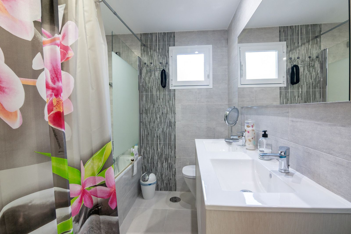 4 Bed Townhouse for sale in Estepona Costa Del Sol, Málaga, Spain