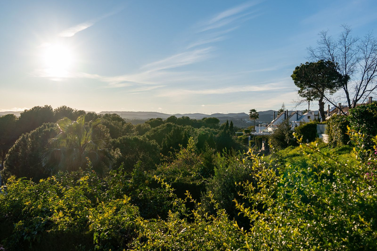 4 Bed Townhouse for sale in Estepona Costa Del Sol, Málaga, Spain