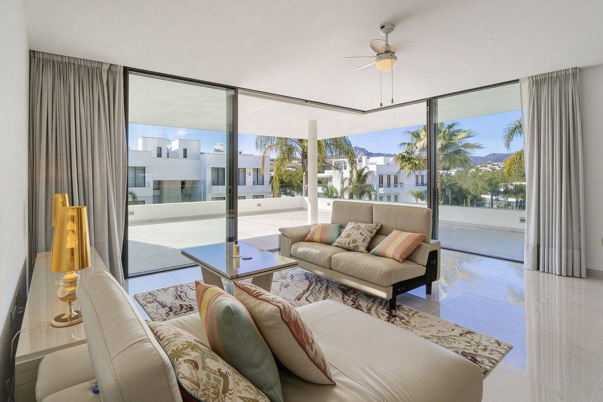 3 Bed Apartment for sale in New Golden Mile Costa Del Sol, Málaga, Spain