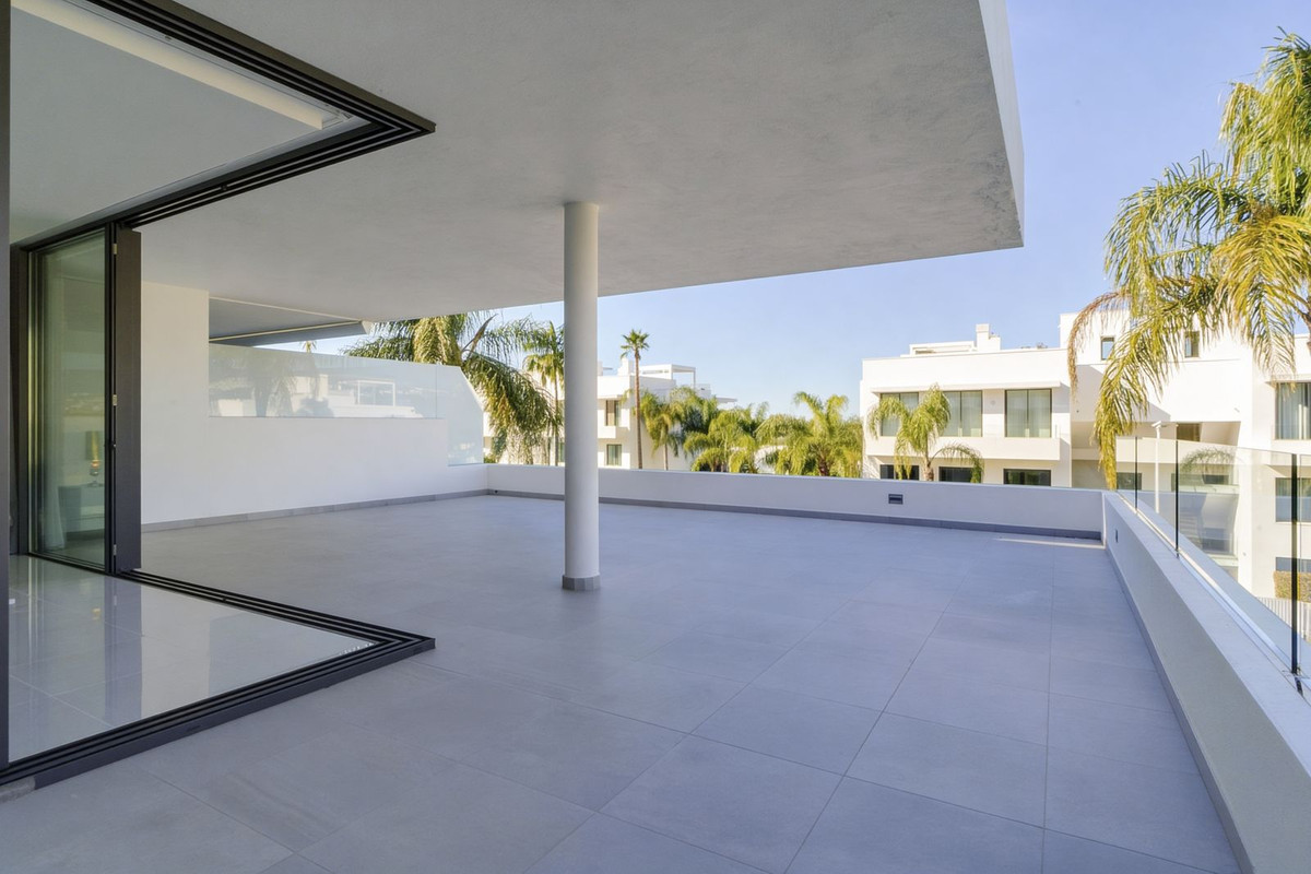 3 Bed Apartment for sale in New Golden Mile Costa Del Sol, Málaga, Spain