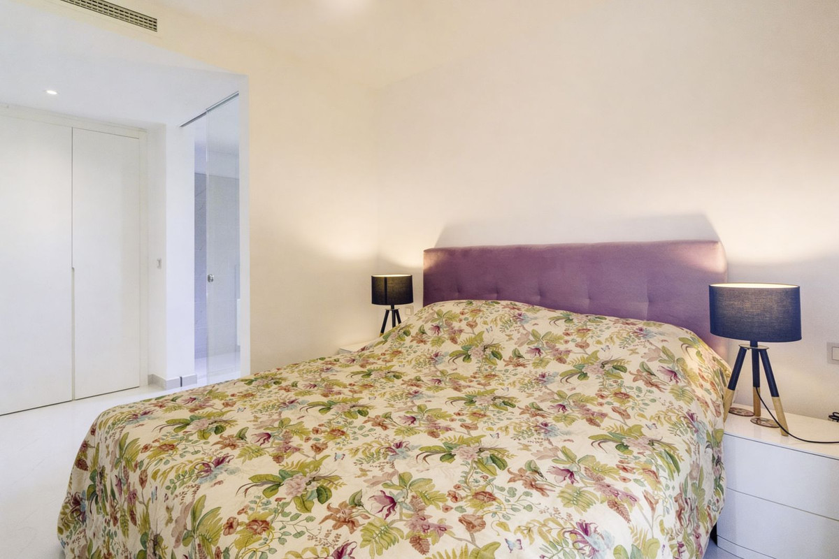 3 Bed Apartment for sale in New Golden Mile Costa Del Sol, Málaga, Spain