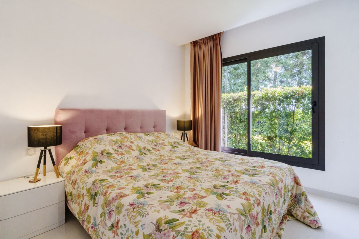 3 Bed Apartment for sale in New Golden Mile Costa Del Sol, Málaga, Spain