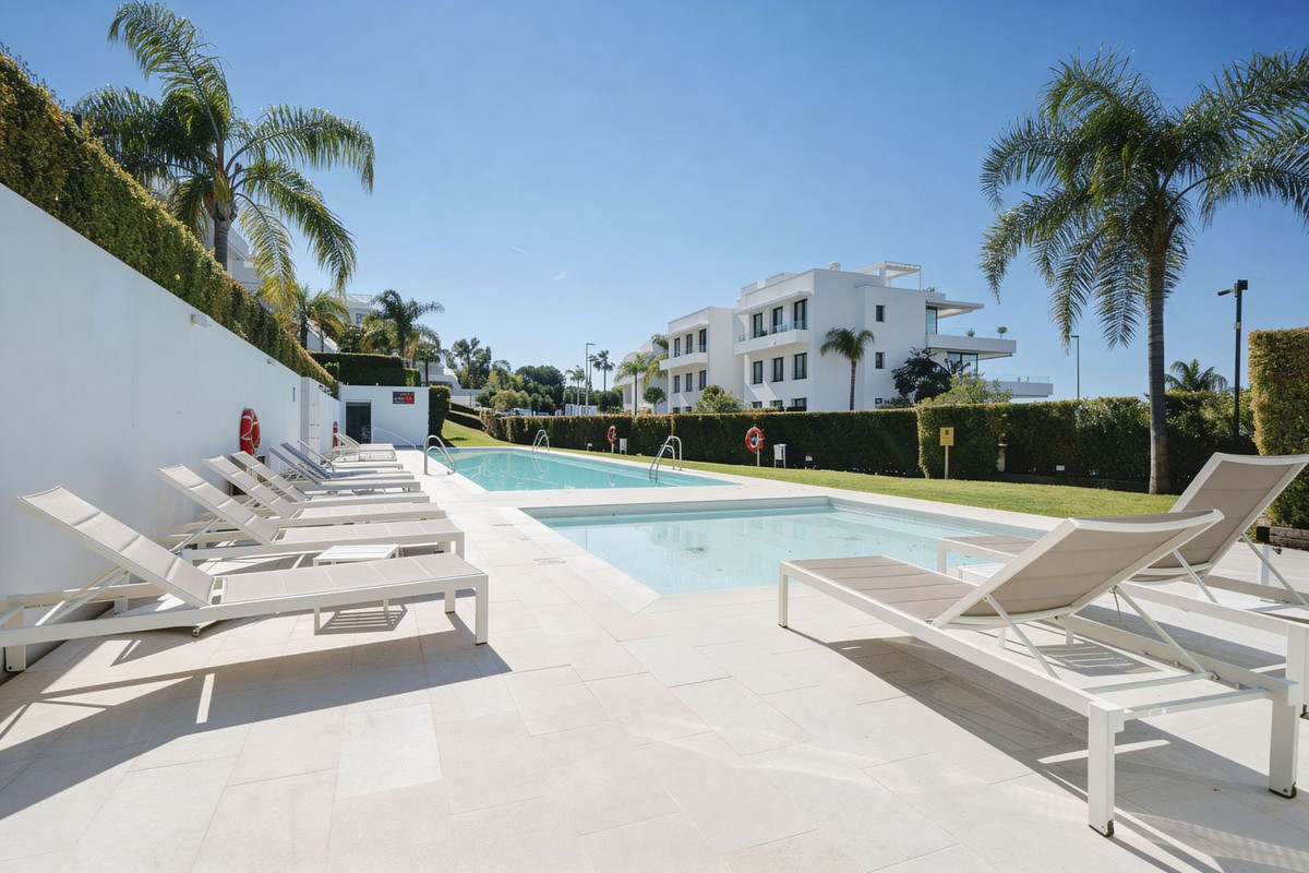 3 Bed Apartment for sale in New Golden Mile Costa Del Sol, Málaga, Spain
