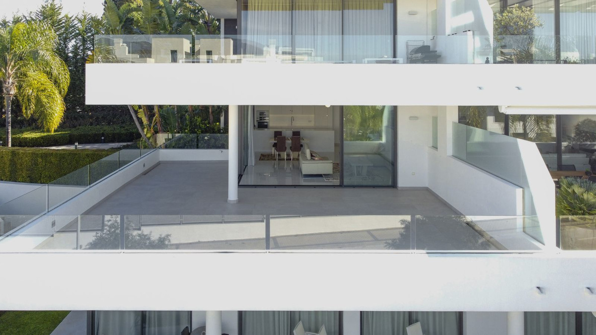 3 Bed Apartment for sale in New Golden Mile Costa Del Sol, Málaga, Spain