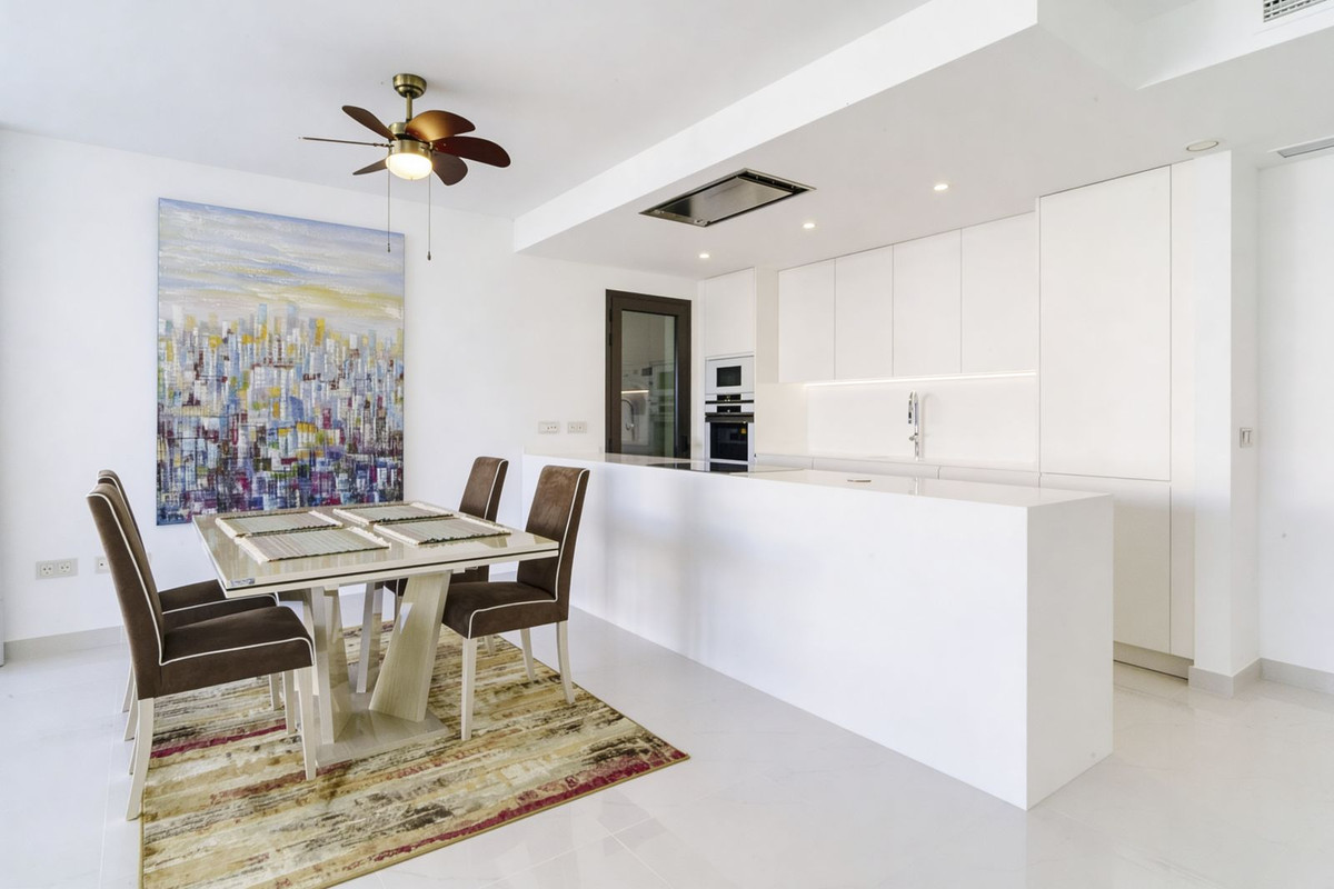 3 Bed Apartment for sale in New Golden Mile Costa Del Sol, Málaga, Spain