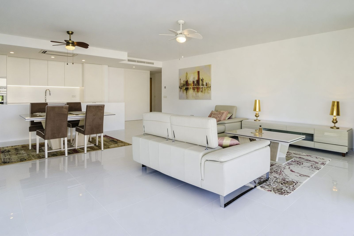 3 Bed Apartment for sale in New Golden Mile Costa Del Sol, Málaga, Spain