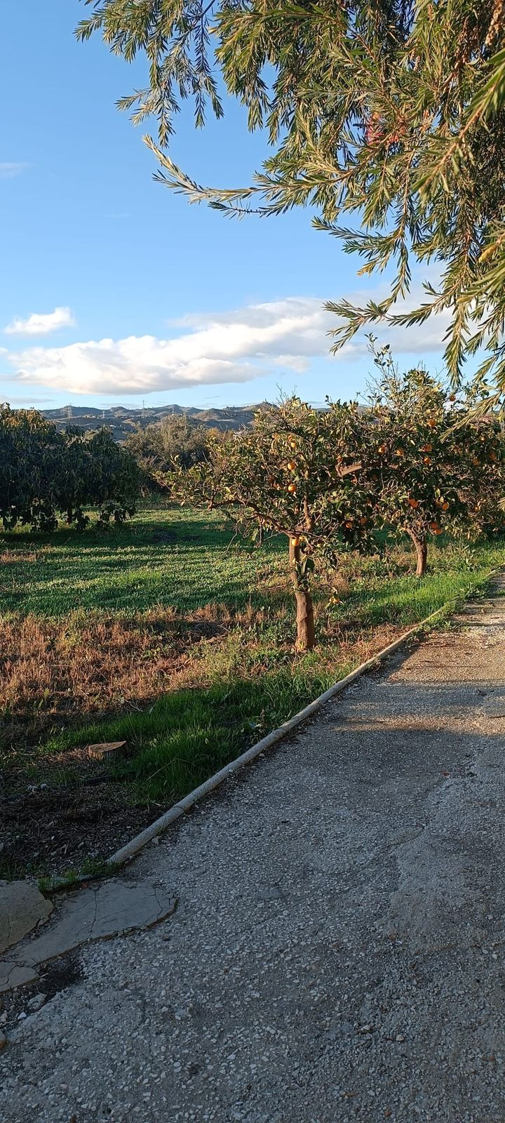 Se vende Finca - Cortijo de 2 dormitorios en Costa Del Sol, Málaga, España