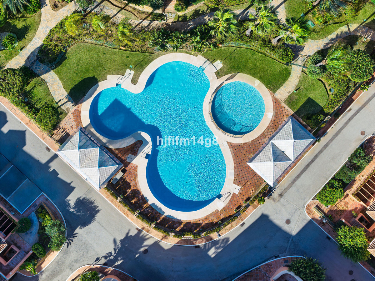 3 Bed Apartment for sale in Nueva Andalucía Costa Del Sol, Málaga, Spain