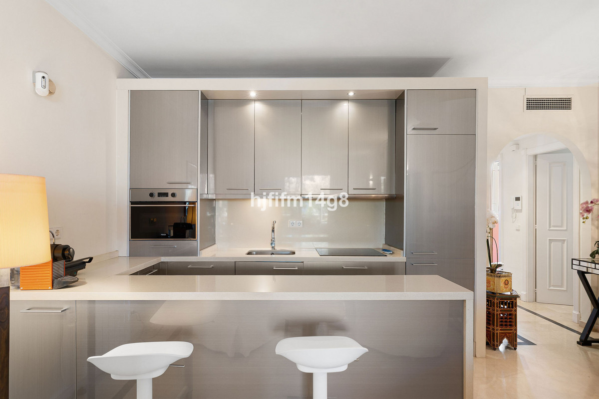 3 Bed Apartment for sale in Nueva Andalucía Costa Del Sol, Málaga, Spain