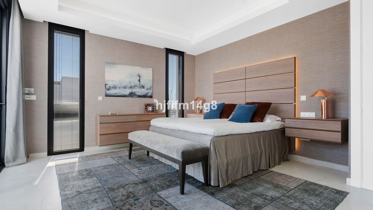 Se vende Villa - Chalet de 5 dormitorios en Costa Del Sol, Málaga, España