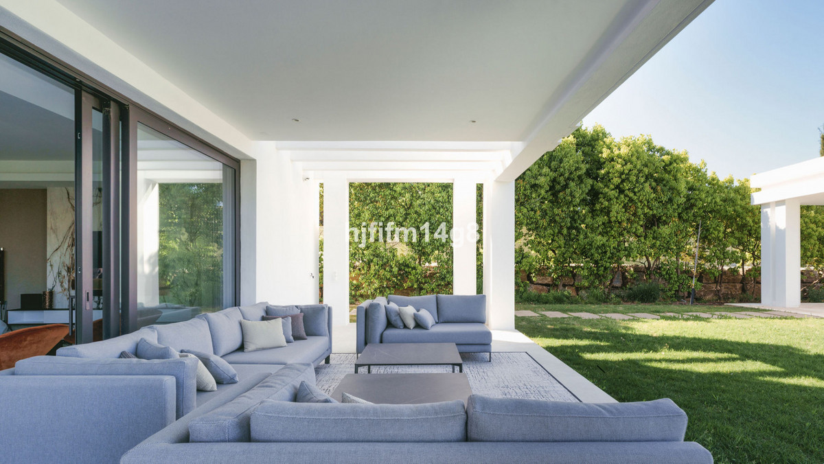 Se vende Villa - Chalet de 5 dormitorios en Costa Del Sol, Málaga, España