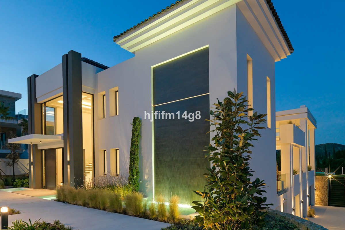 Se vende Villa - Chalet de 5 dormitorios en Costa Del Sol, Málaga, España