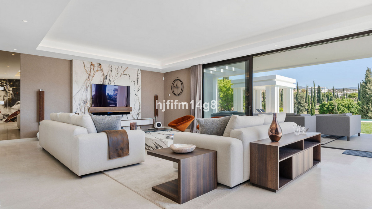 Se vende Villa - Chalet de 5 dormitorios en Costa Del Sol, Málaga, España