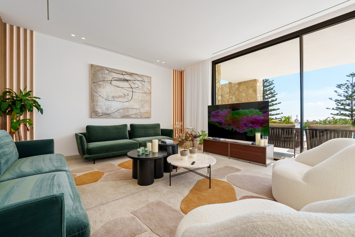 Se vende Villa - Chalet de 5 dormitorios en Costa Del Sol, Málaga, España