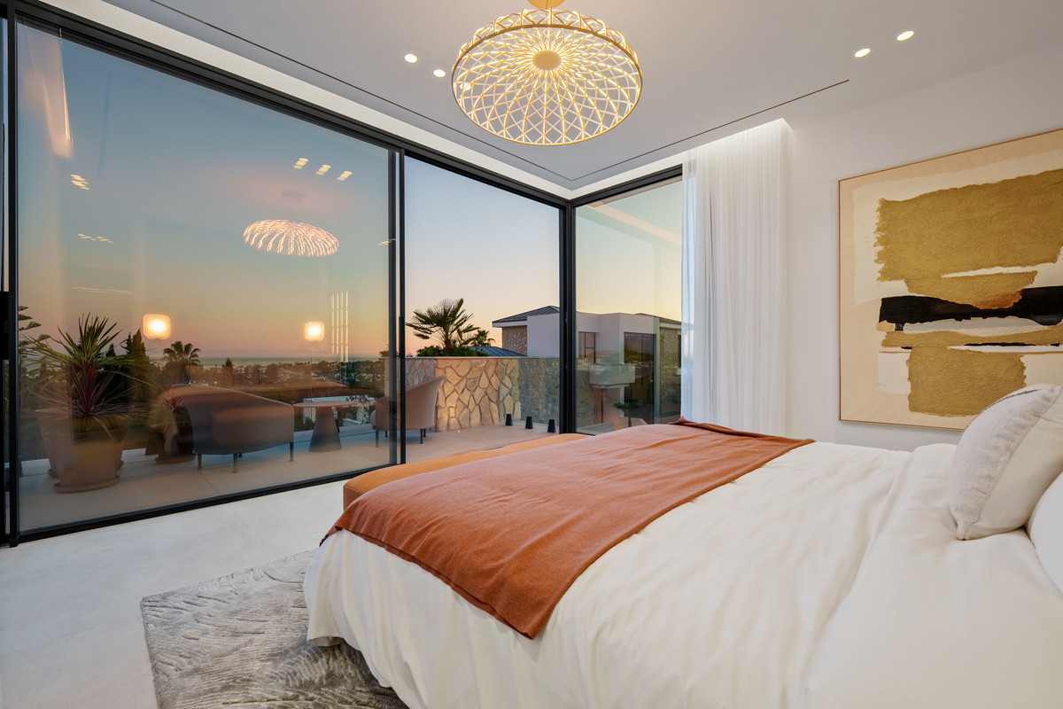 Se vende Villa - Chalet de 5 dormitorios en Costa Del Sol, Málaga, España