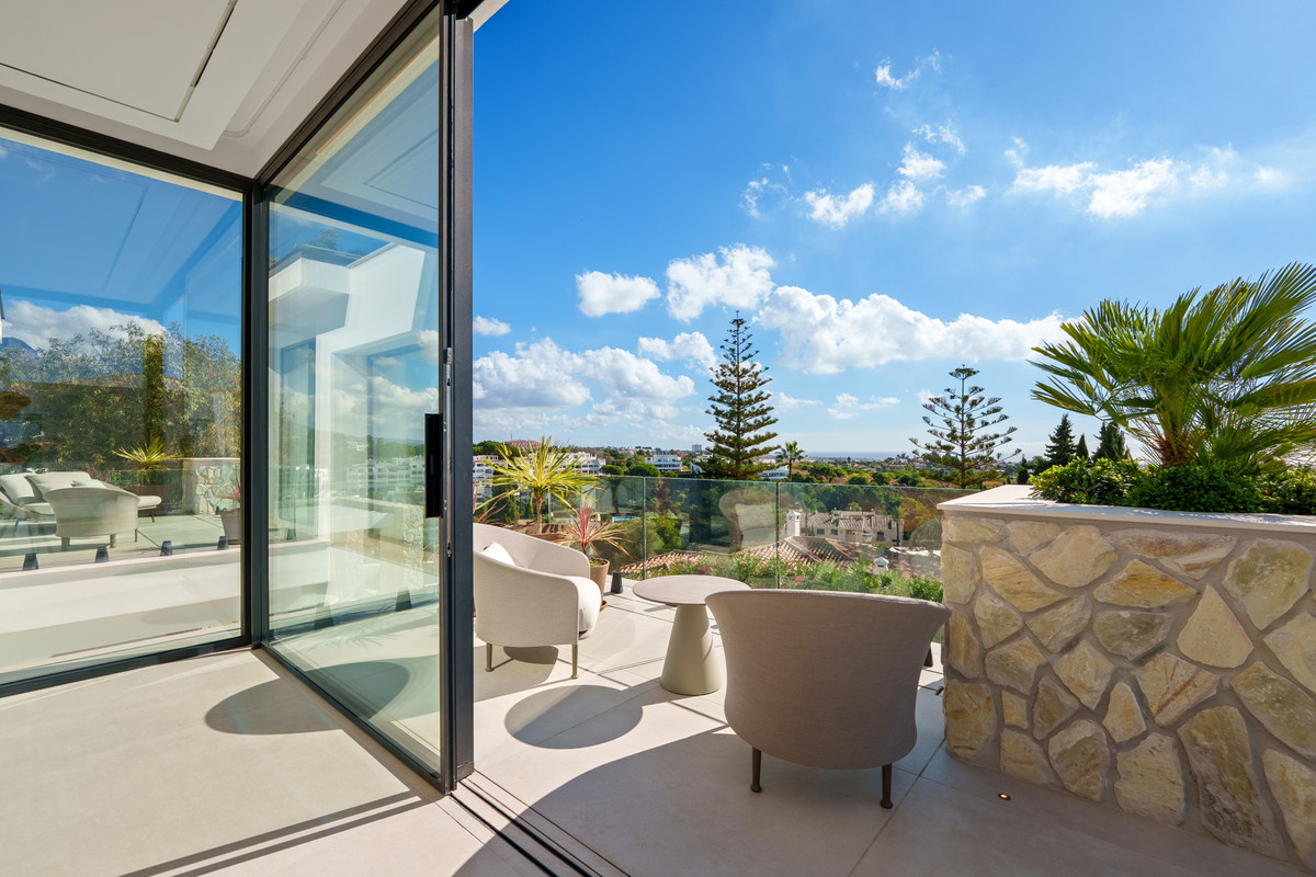 Se vende Villa - Chalet de 5 dormitorios en Costa Del Sol, Málaga, España