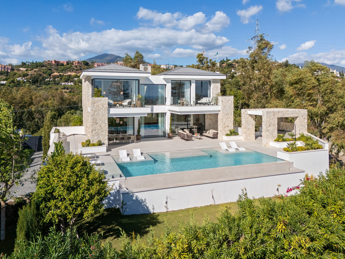 Se vende Villa - Chalet de 5 dormitorios en Costa Del Sol, Málaga, España