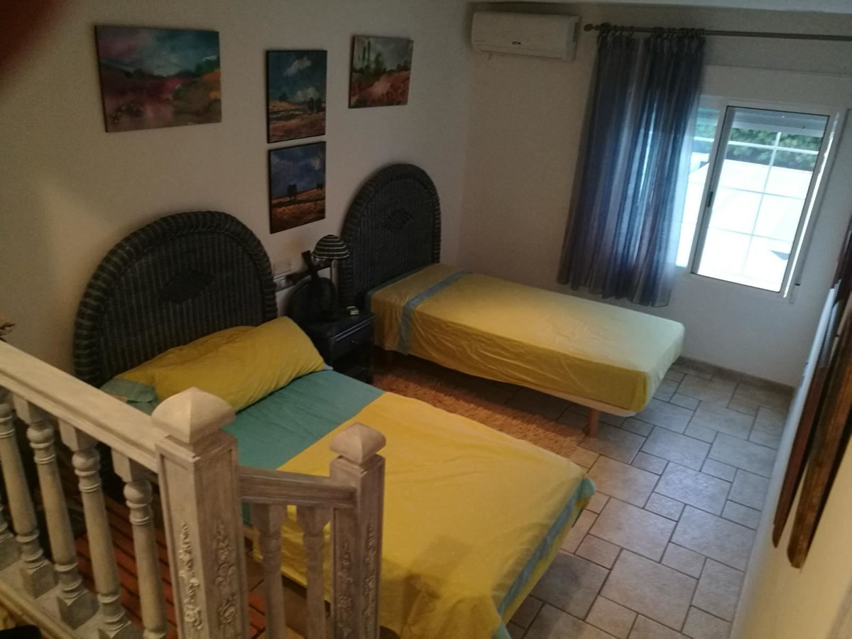 4 Bed Townhouse for sale in Santa Pola Costa Blanca, Alicante, Spain