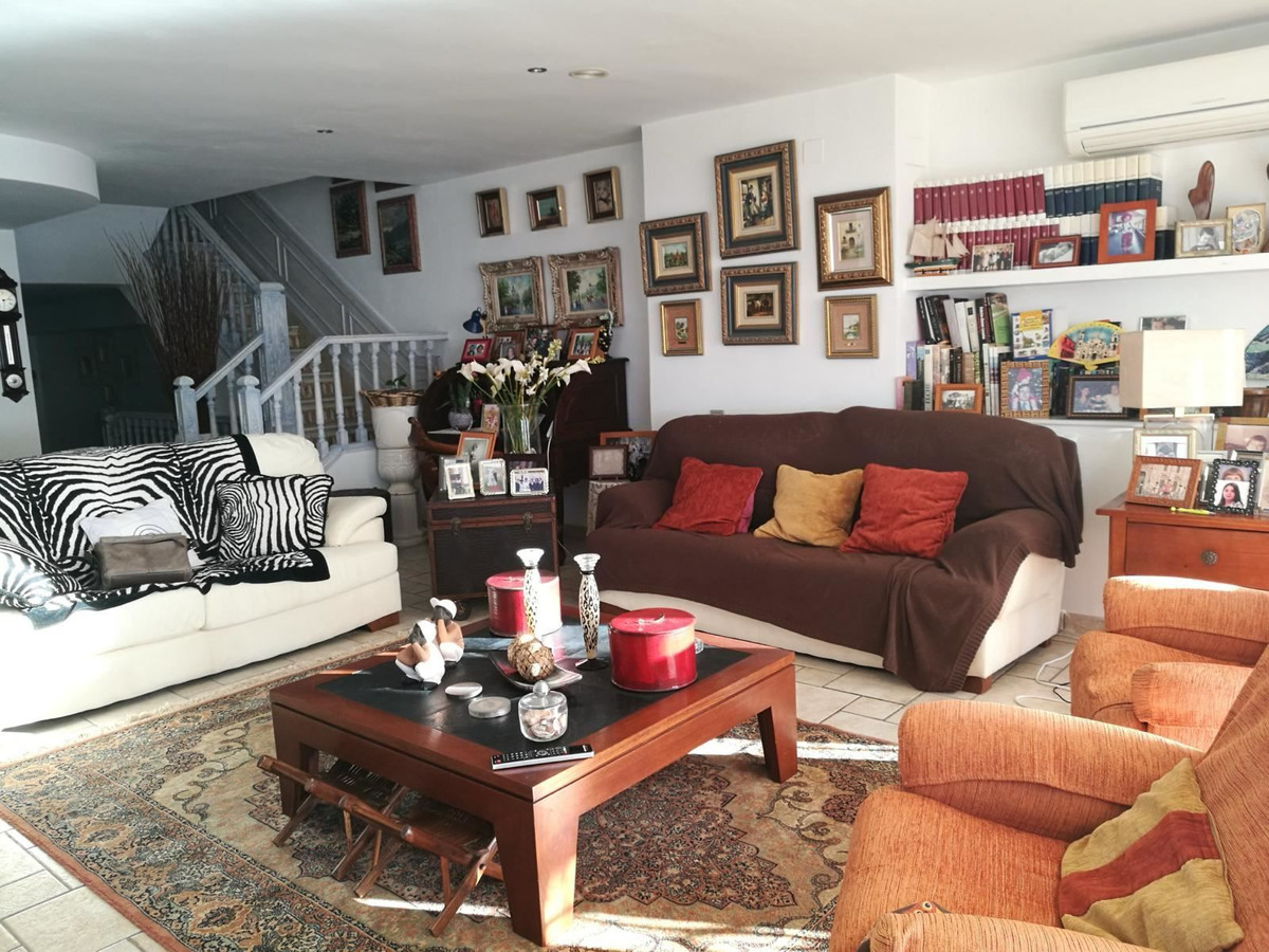 4 Bed Townhouse for sale in Santa Pola Costa Blanca, Alicante, Spain