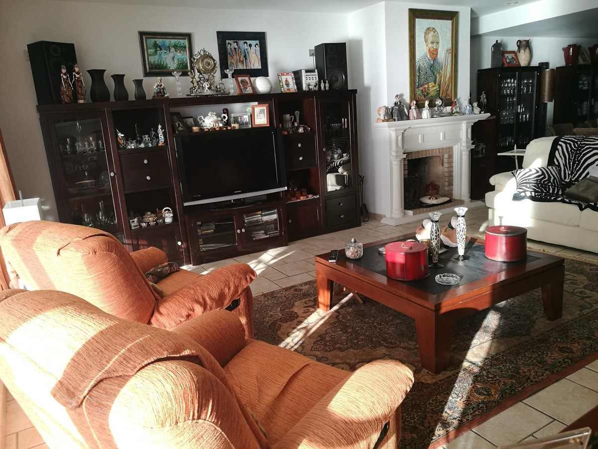 4 Bed Townhouse for sale in Santa Pola Costa Blanca, Alicante, Spain