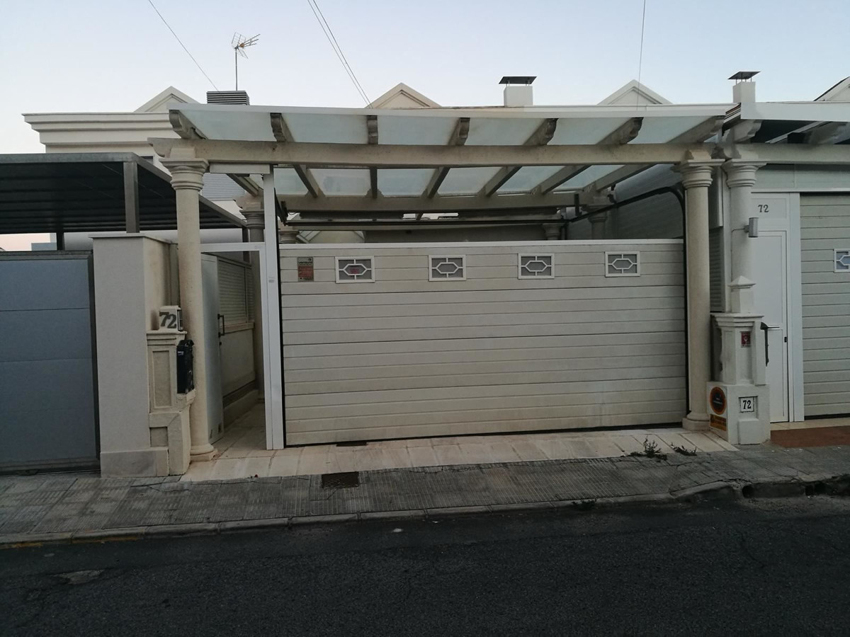4 Bed Townhouse for sale in Santa Pola Costa Blanca, Alicante, Spain