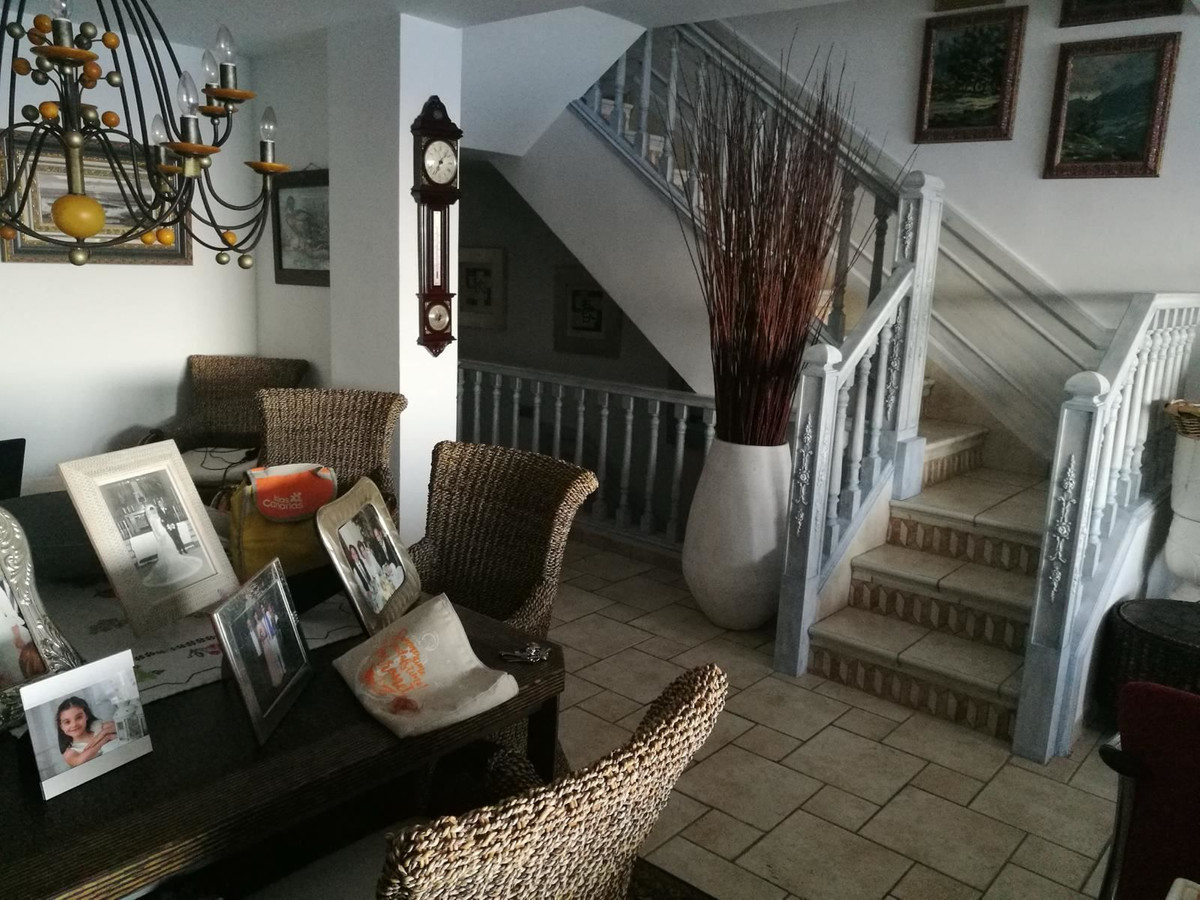 4 Bed Townhouse for sale in Santa Pola Costa Blanca, Alicante, Spain