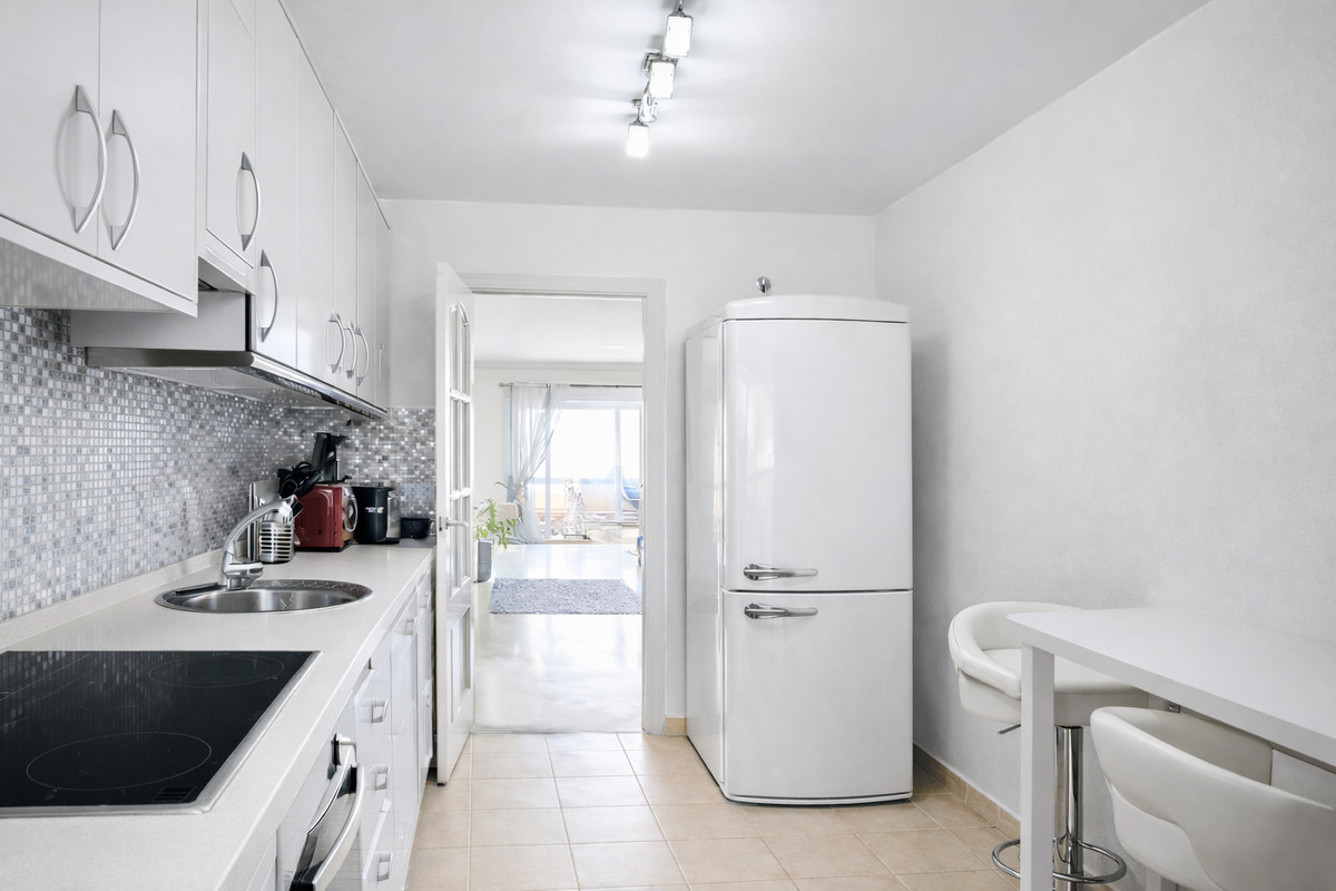 2 Bed Apartment for sale in Selwo Costa Del Sol, Málaga, Spain
