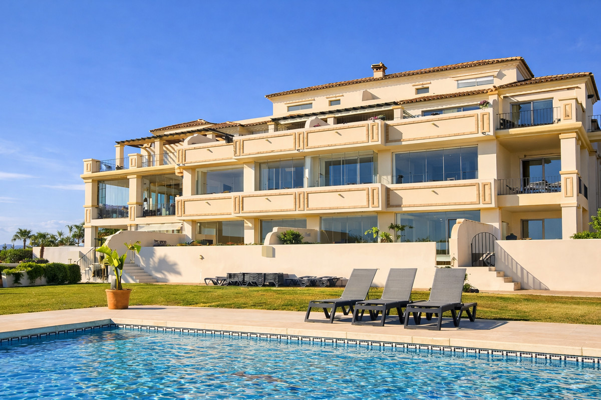 2 Bed Apartment for sale in Selwo Costa Del Sol, Málaga, Spain