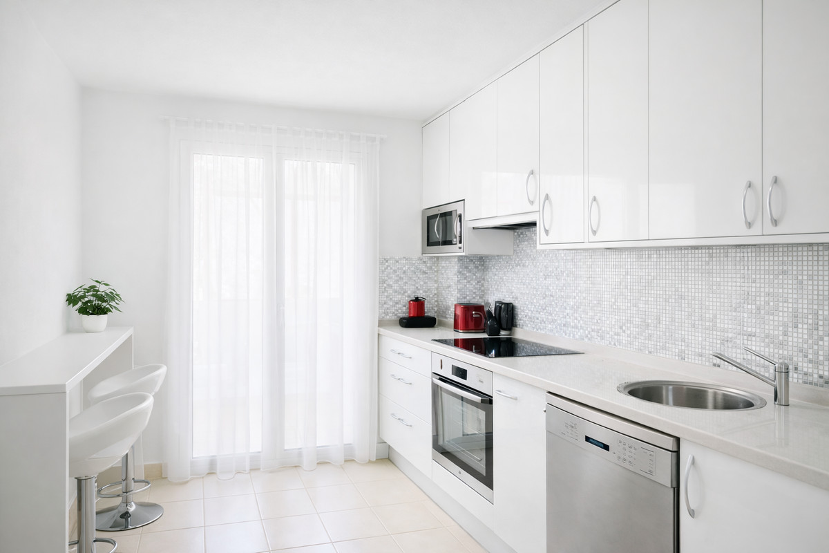 2 Bed Apartment for sale in Selwo Costa Del Sol, Málaga, Spain
