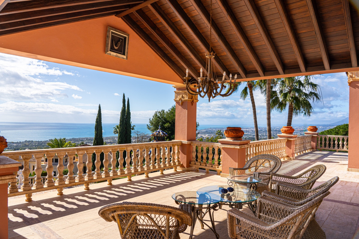 6 Bed Townhouse for sale in Sierra Blanca Costa Del Sol, Málaga, Spain