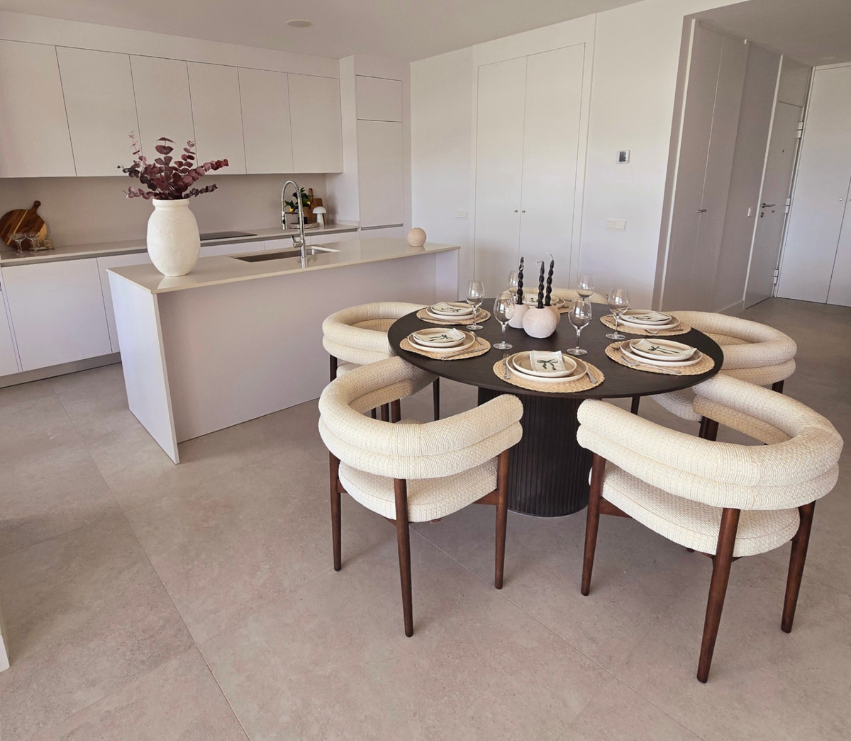 4 Bed Apartment for sale in Marbella Costa Del Sol, Málaga, Spain