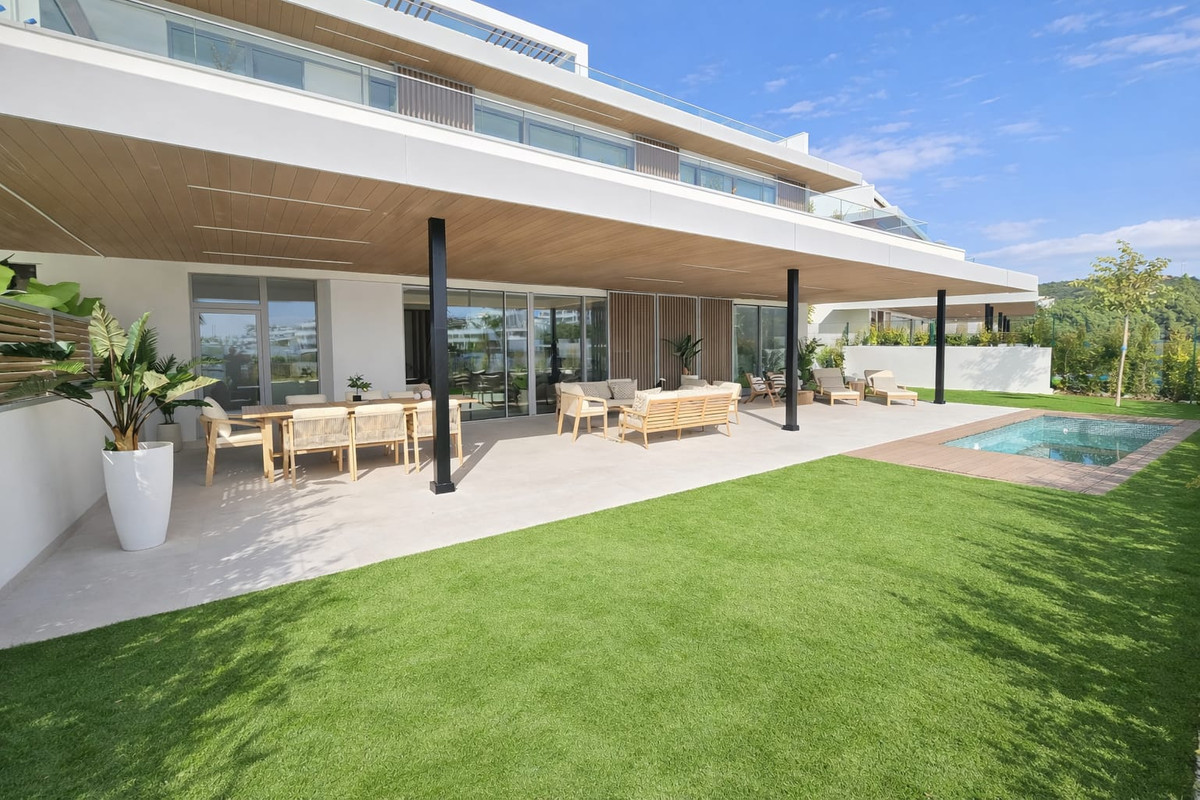 4 Bed Apartment for sale in Marbella Costa Del Sol, Málaga, Spain
