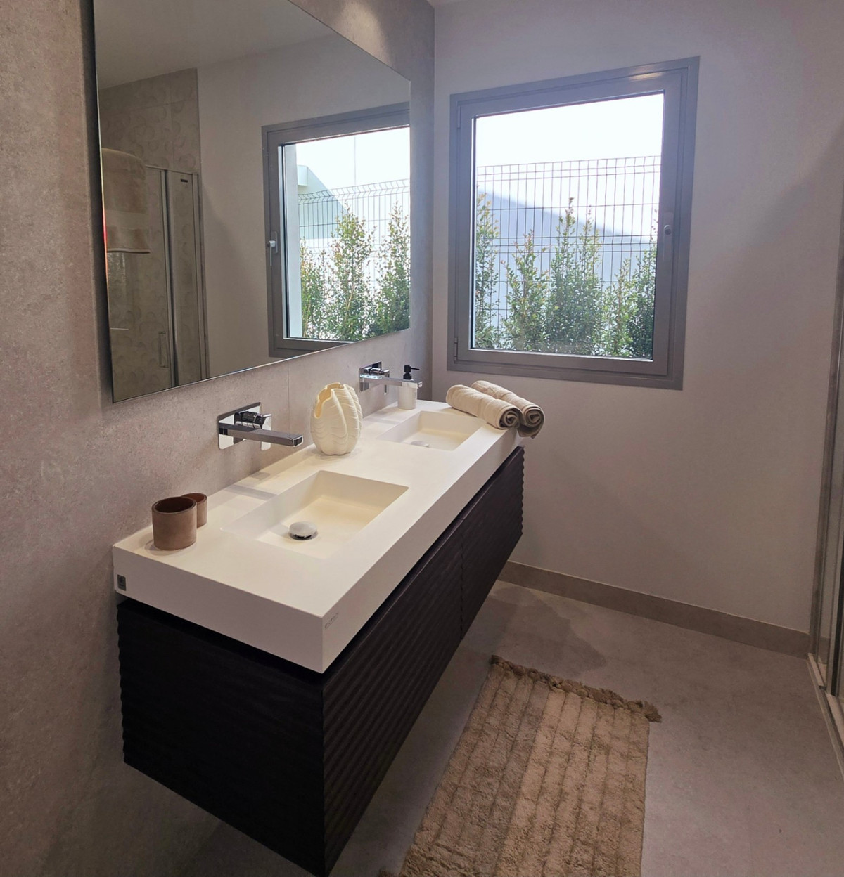 4 Bed Apartment for sale in Marbella Costa Del Sol, Málaga, Spain