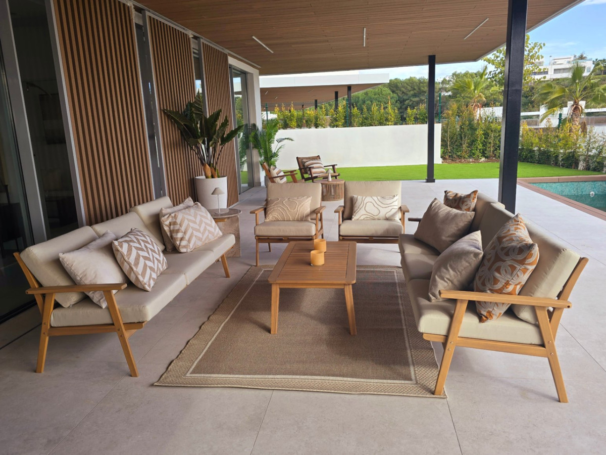 4 Bed Apartment for sale in Marbella Costa Del Sol, Málaga, Spain