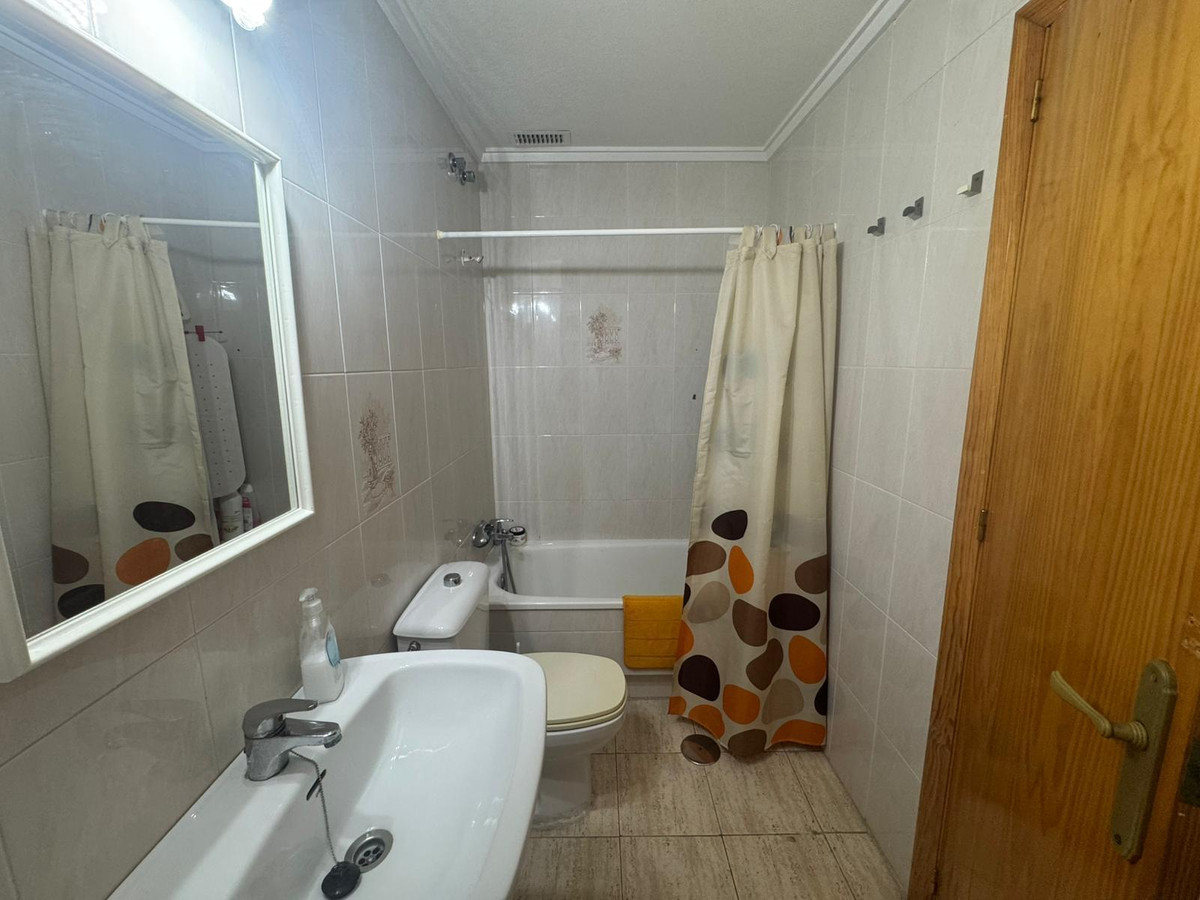 Se vende Apartamento Planta Media de 2 dormitorios en Costa Blanca, Alicante, España