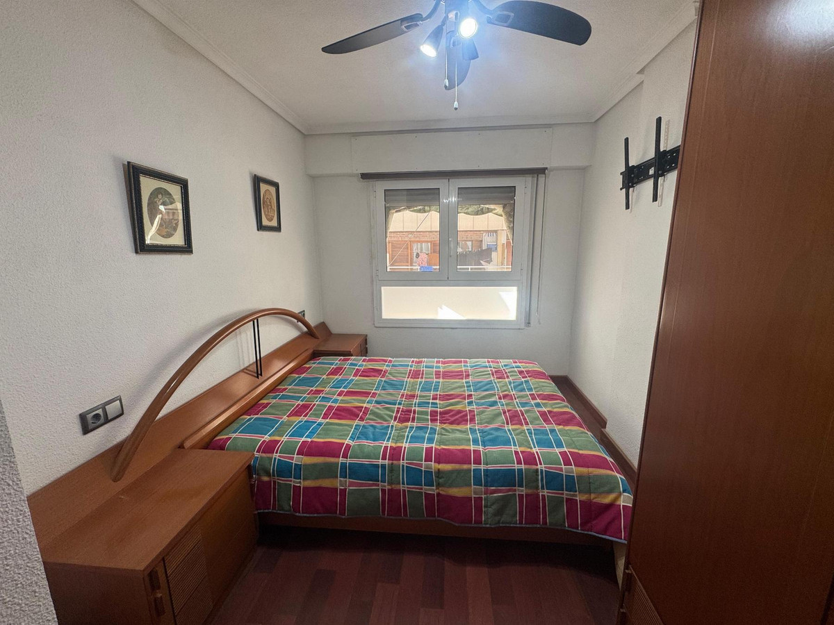 Se vende Apartamento Planta Media de 3 dormitorios en Costa Blanca, Alicante, España