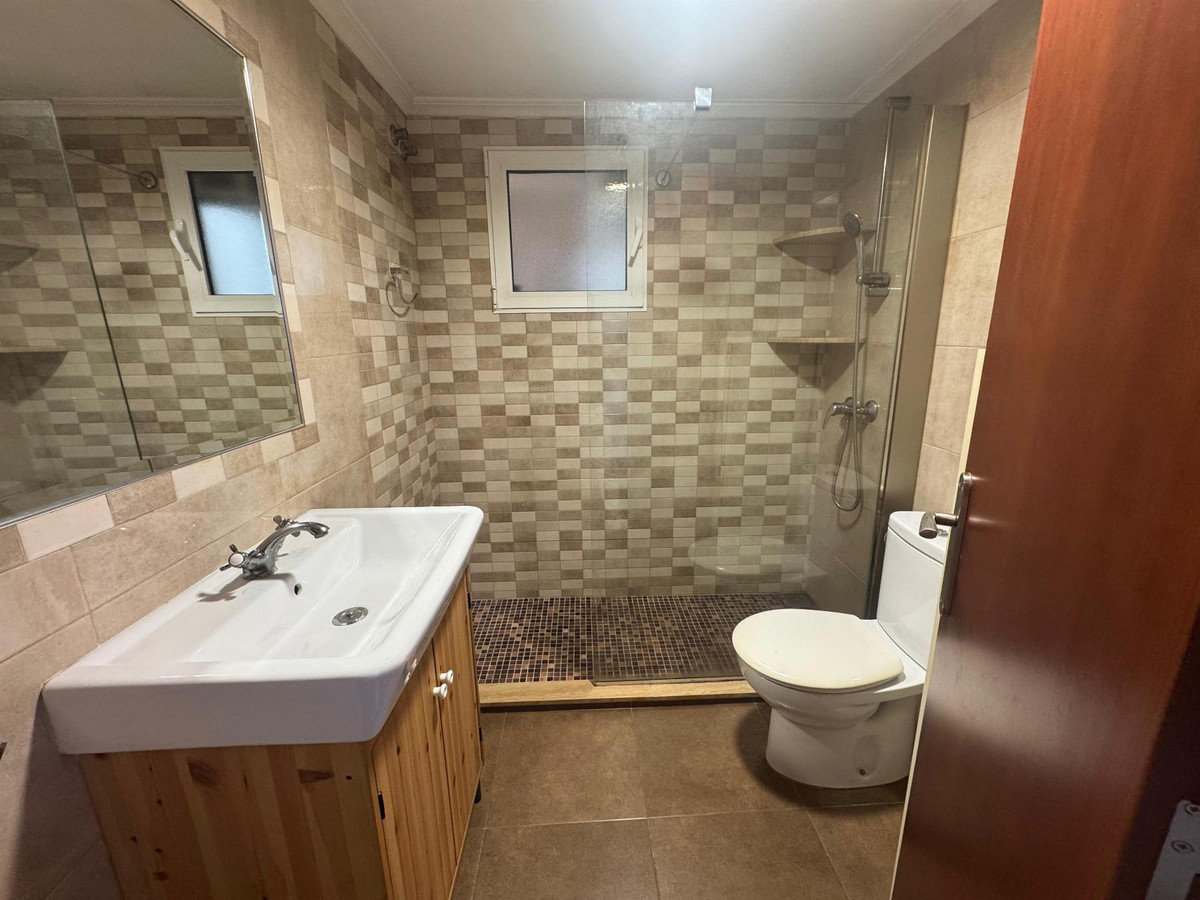Se vende Apartamento Planta Media de 3 dormitorios en Costa Blanca, Alicante, España