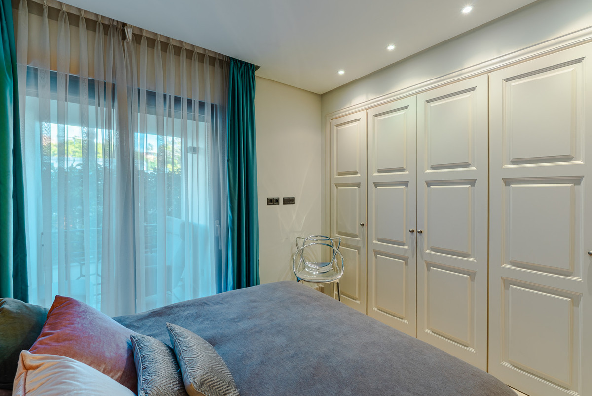 3 Bed Apartment for sale in Estepona Costa Del Sol, Málaga, Spain