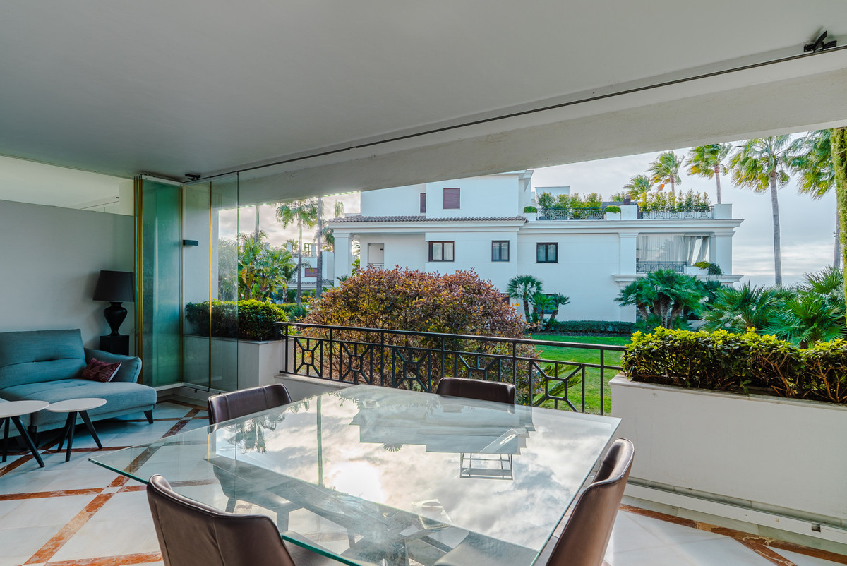 3 Bed Apartment for sale in Estepona Costa Del Sol, Málaga, Spain