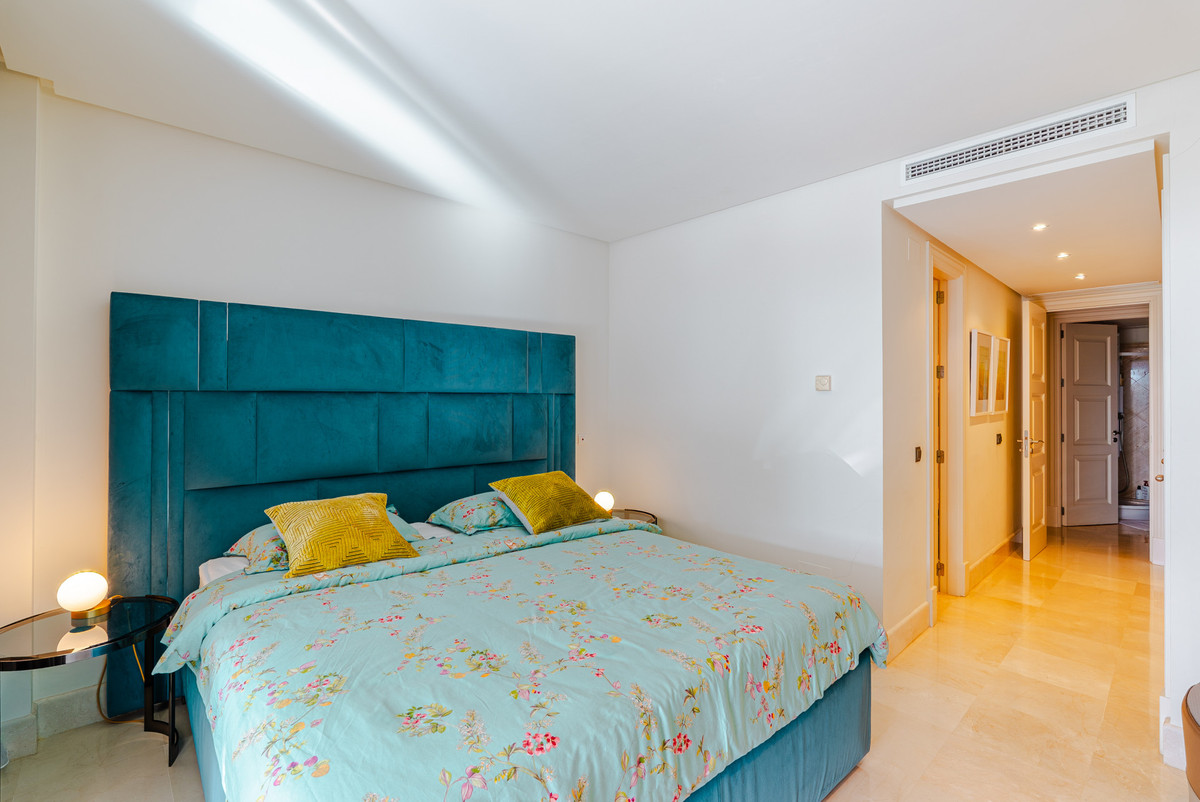 3 Bed Apartment for sale in Estepona Costa Del Sol, Málaga, Spain