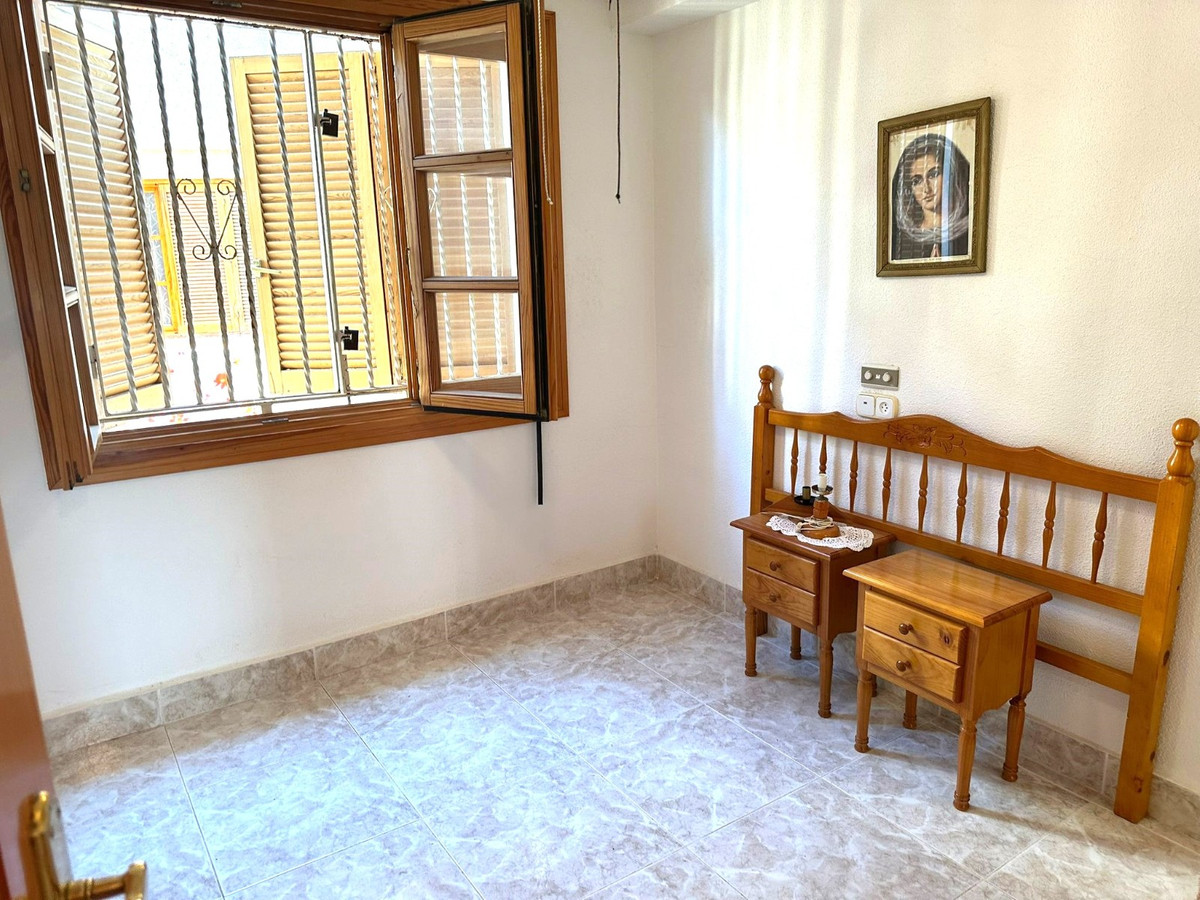 Se vende Bungalow de 4 dormitorios en Costa Blanca, Alicante, España