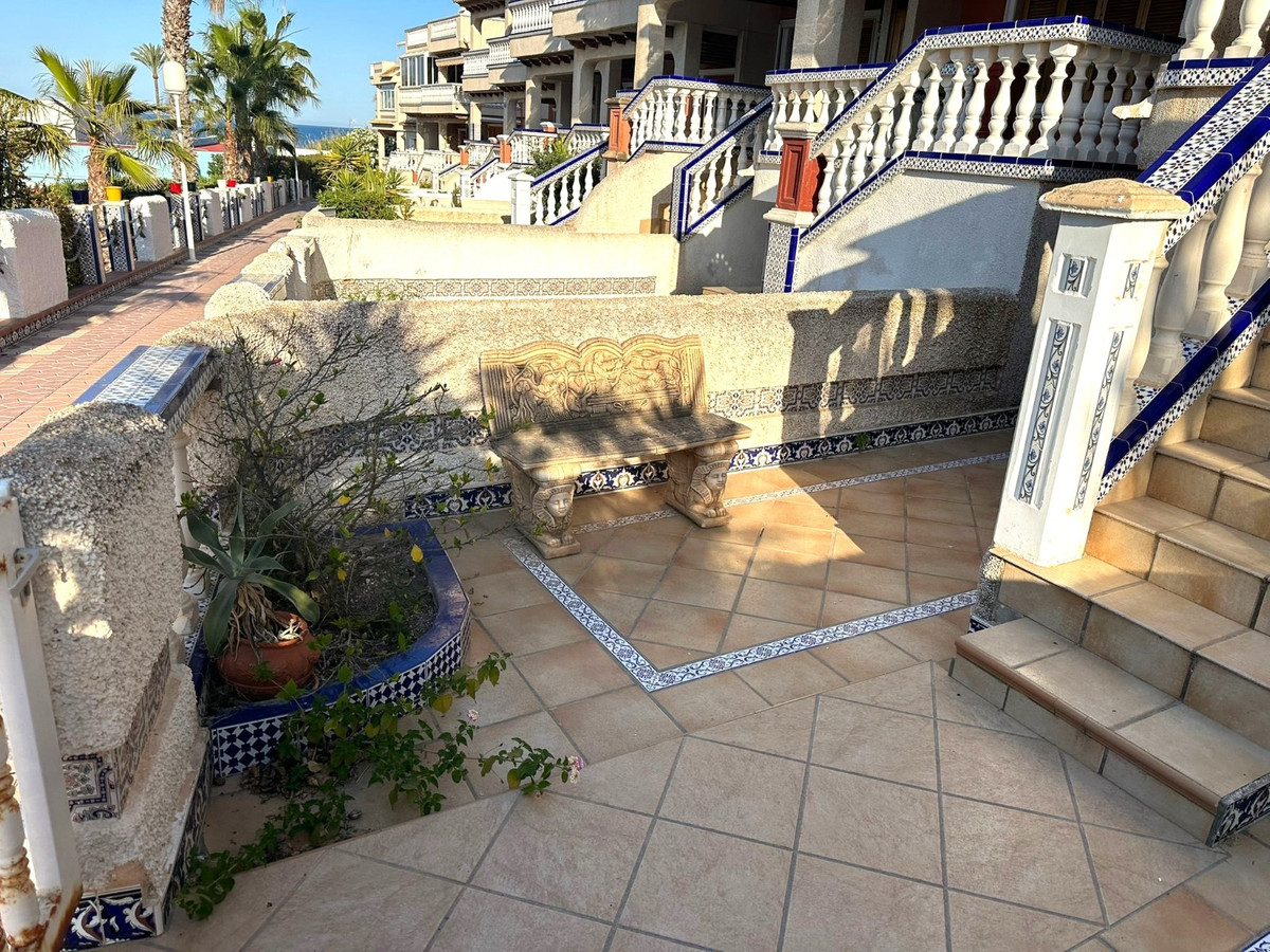 Se vende Bungalow de 4 dormitorios en Costa Blanca, Alicante, España