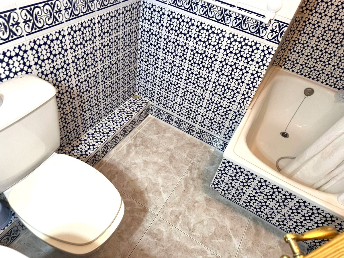 Se vende Bungalow de 4 dormitorios en Costa Blanca, Alicante, España
