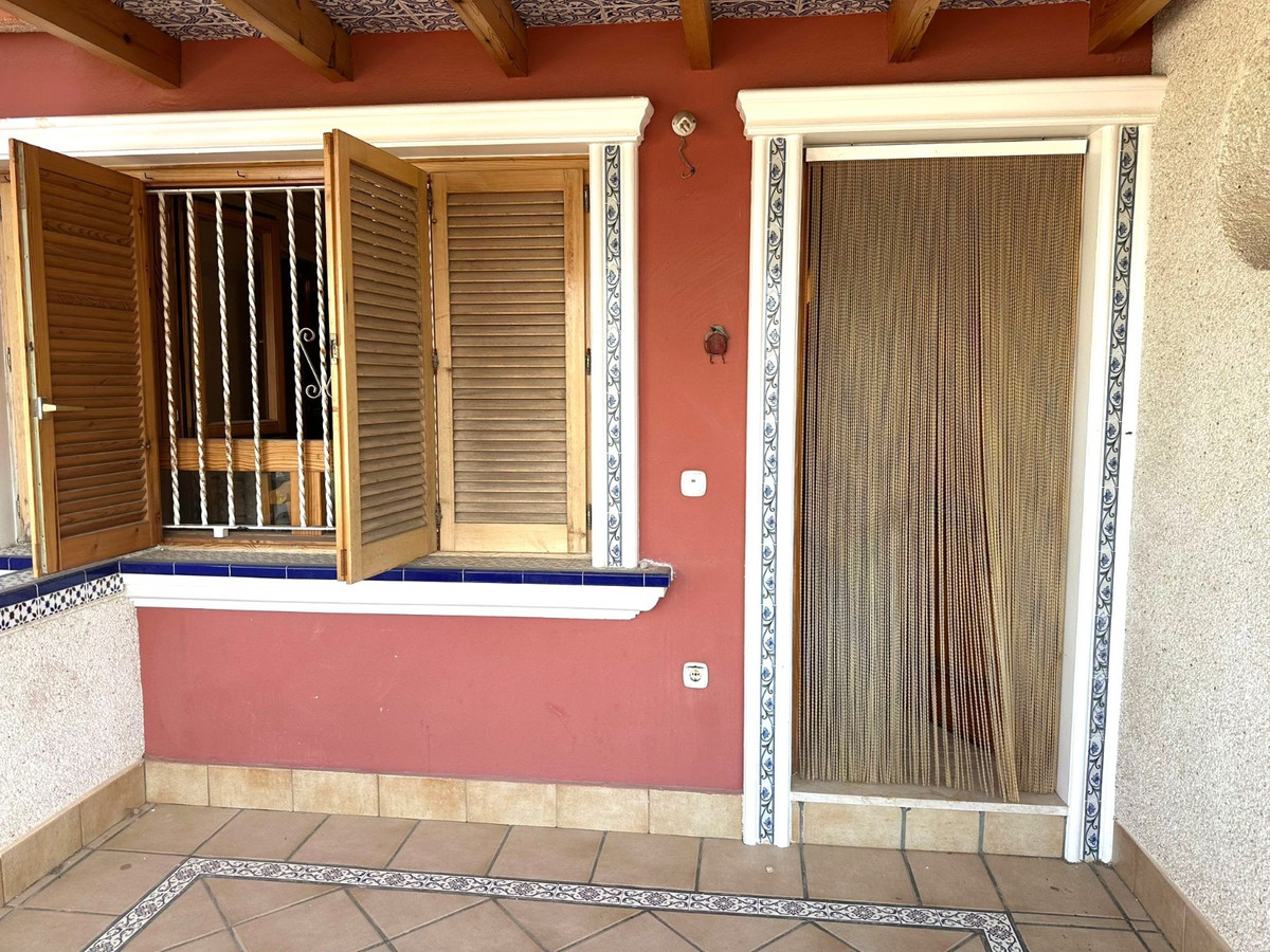 Se vende Bungalow de 4 dormitorios en Costa Blanca, Alicante, España