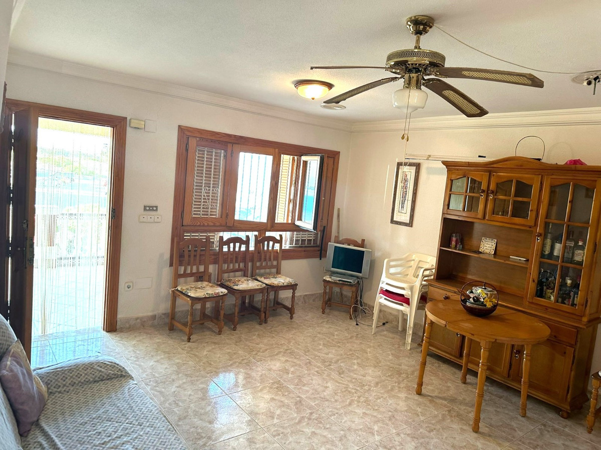 Se vende Bungalow de 4 dormitorios en Costa Blanca, Alicante, España