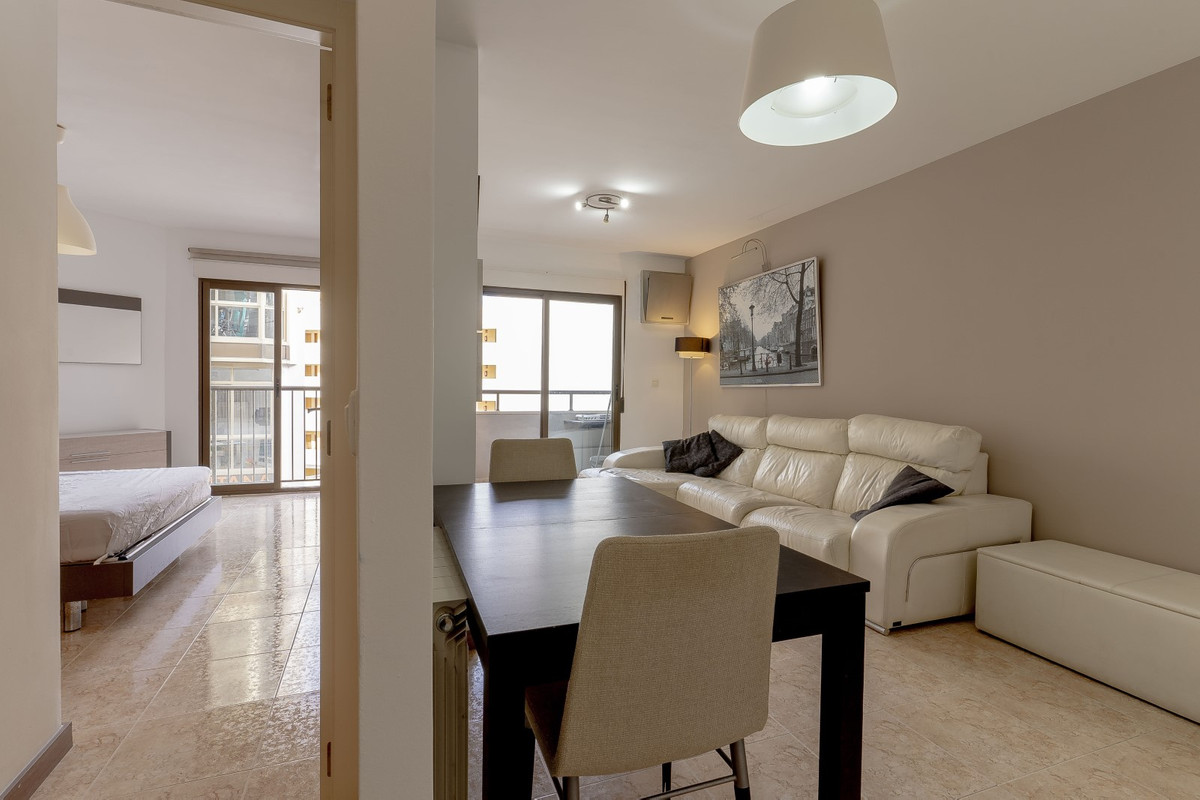 Se vende Apartamento Planta Media de 2 dormitorios en Costa Blanca, Alicante, España
