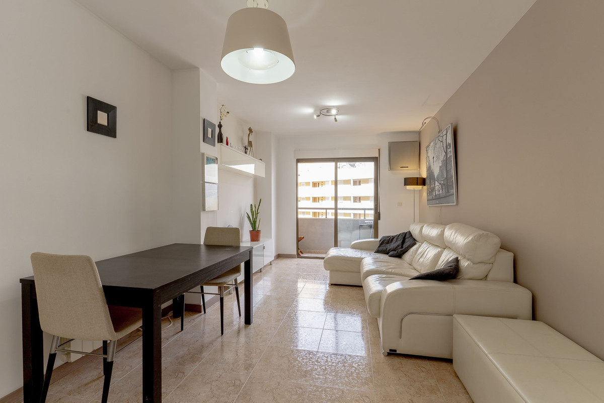 Se vende Apartamento Planta Media de 2 dormitorios en Costa Blanca, Alicante, España