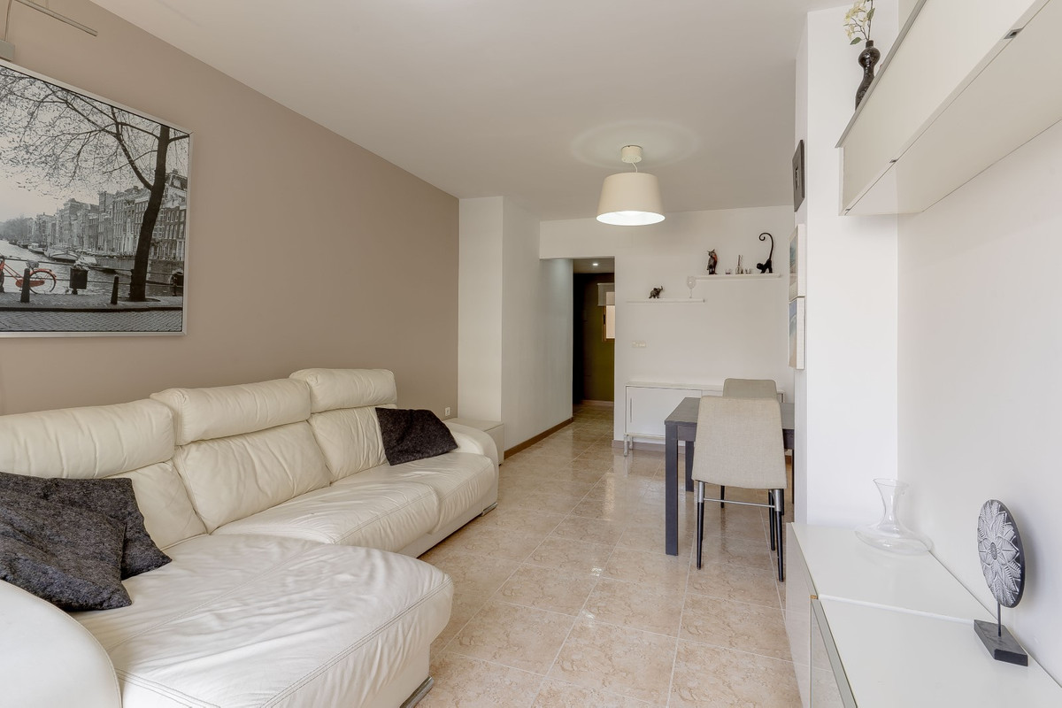 Se vende Apartamento Planta Media de 2 dormitorios en Costa Blanca, Alicante, España