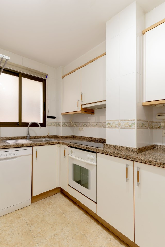 Se vende Apartamento Planta Media de 2 dormitorios en Costa Blanca, Alicante, España